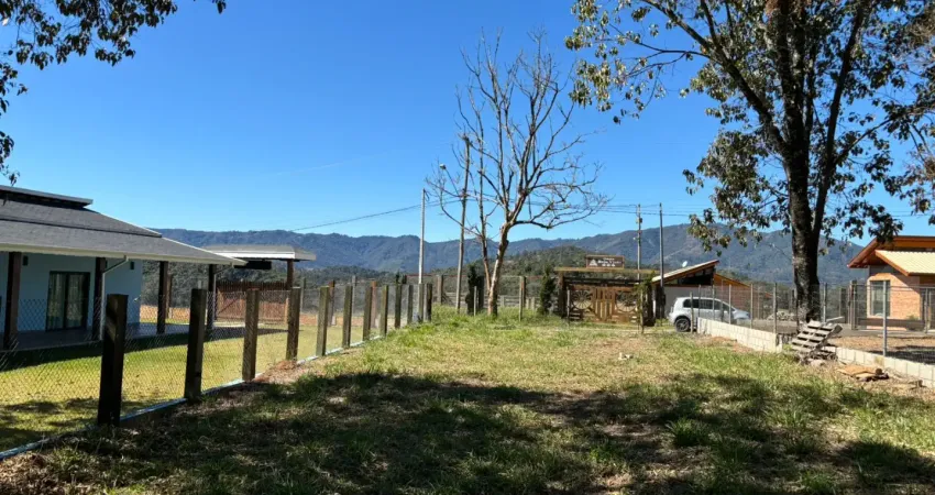 Lote com excelente topografia pronto para construir e linda vista