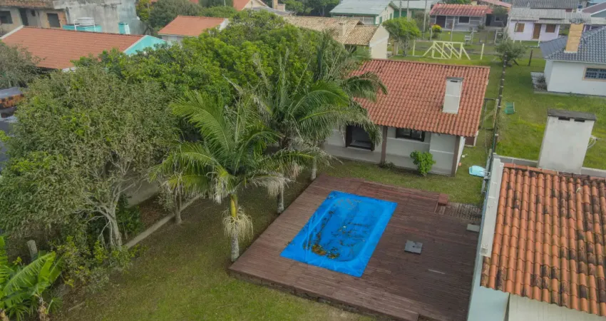Casa com 2 quartos à venda na Avenida Paraguassú, 7706, Praia Santa Terezinha, Imbé