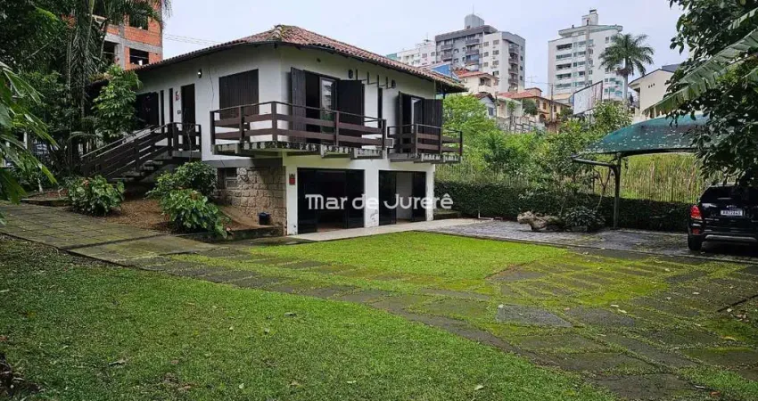 Casa comercial à venda na Rua Santo Antônio, 250, Barreiros, São José