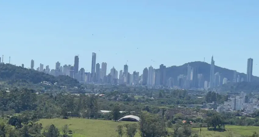 Sítio à venda no rio do meio, camboriú – com vista para balneário camboriú a apenas 5 minutos do centro!