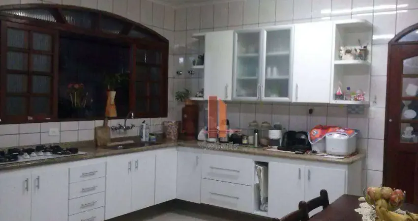 Sobrado à venda, 270 m² por R$ 800.000,00 - Vila Carrão - São Paulo/SP