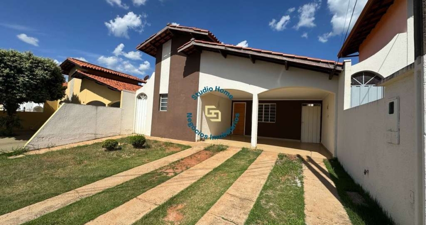 Casa a venda no Condominio Portal do Lago em em Araras-SP | 3 Quartos, Suíte, Espaço Gourmet e Quintal Amplo
