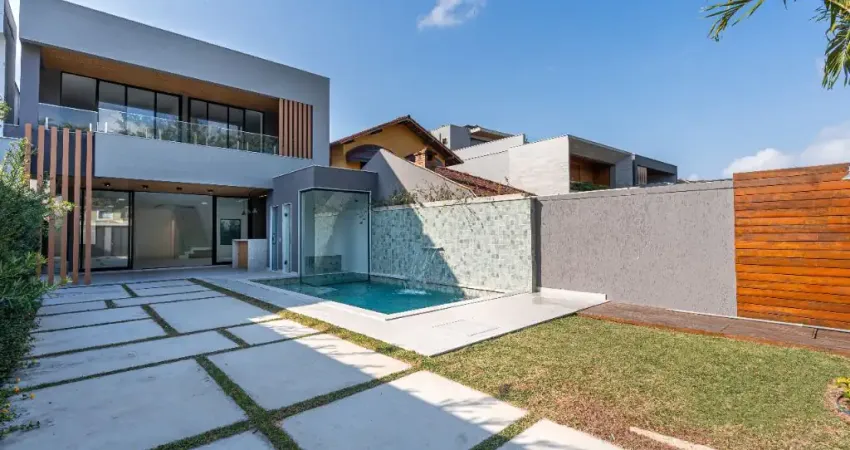 BARRA DA TIJUCA/ RIOMAR II – CASA EM CONDOMÍNIO COM 350 m², COM 04 SUÍTES E VAGAS