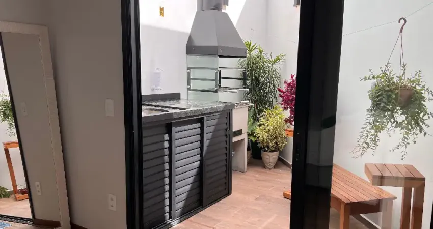 Cobertura Duplex - 2 quartos e vaga coberta junto ao Angeloni Capoeiras!