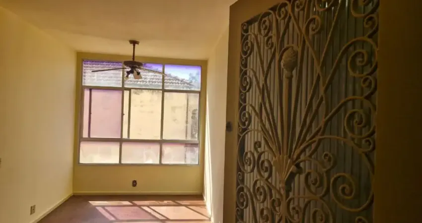 Apartamento 2 Quartos Rua Lins, próximo a Hemengarda