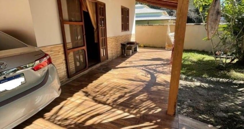 LINDA Casa 2 quartos (1 suíte) + Piscina Cond fechado UNAMAR