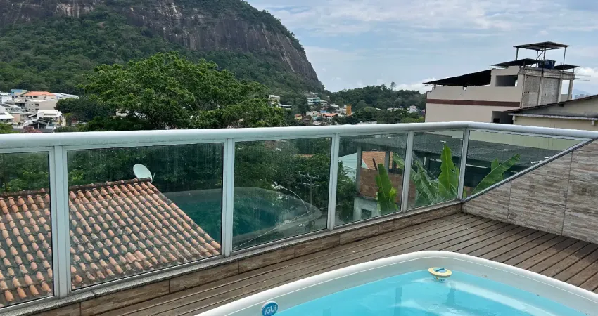 Casa com 3 quartos, piscina, churrasqueira e deck. anil, próximo ao park shopping