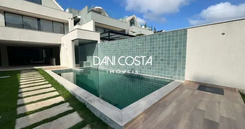 Casa no condominio Rio Mar, na Barra da Tijuca,  350m² .