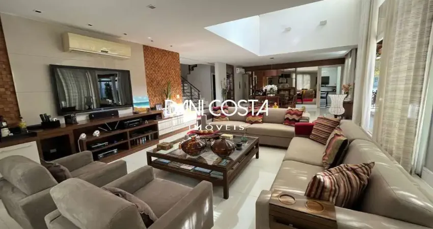Casa no condomínio  Santa Monica Jardins na Barra da Tijuca - 5 quartos, 5 suítes, 3 salas, 5 vagas - Rio de Janeiro-RJ