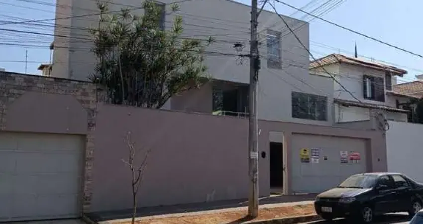 Casa com 4 quartos à venda na Alameda dos Cardeais, --, Cabral, Contagem