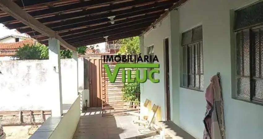 Casa com 5 quartos à venda na Rua Paraopeba, --, Parque Turistas, Contagem