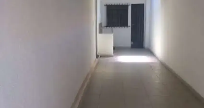 Casa com 2 quartos para alugar na Rua Adenir Pereira de Souza, --, Serrano, Belo Horizonte