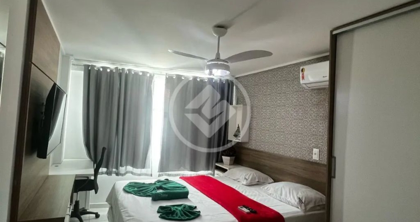 FLAT EM EMPREENDIMENTO À BEIRA-MAR – PRAIA DE MANAÍRA!