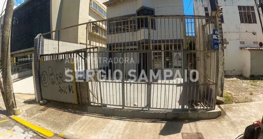 Casa comercial à venda na Rua Professor Augusto Machado, 42, Amaralina, Salvador