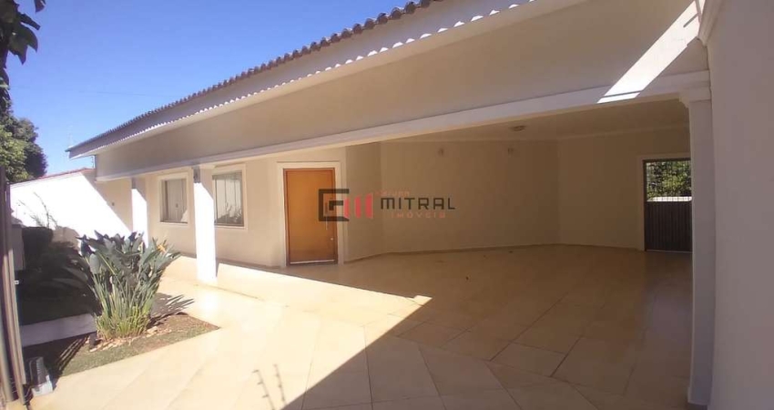 Casa p/venda ou permuta por imóvel em Londrina, R$. 899.000,00-  constr. 360m2, próximo à FANORPI
