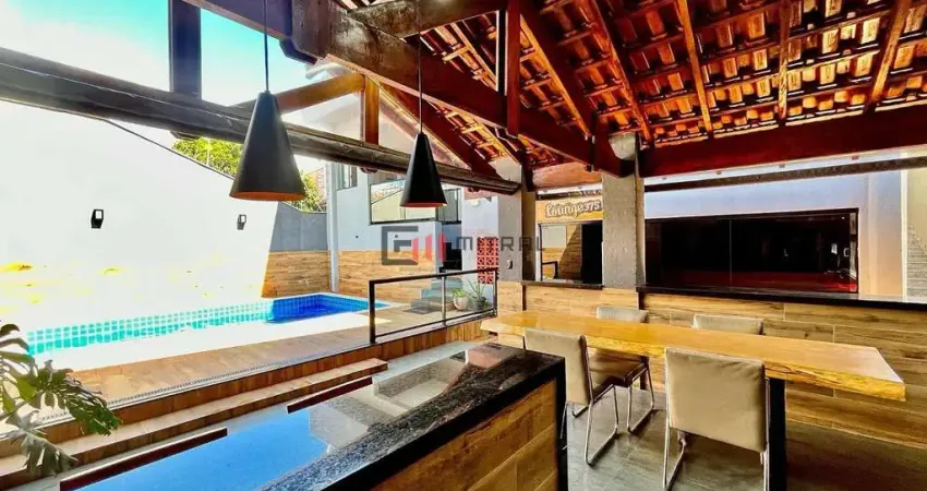 Casa à venda, com piscina  no Jardim Igapó, Londrina, PR