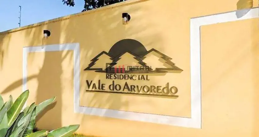 Linda Casa / sobrado à venda no Condomínio Vale do Arvoredo com 227,93m², zona sul, Londrina, PR -