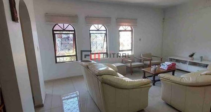 Casa com 4 quartos à venda no Champagnat, Londrina 