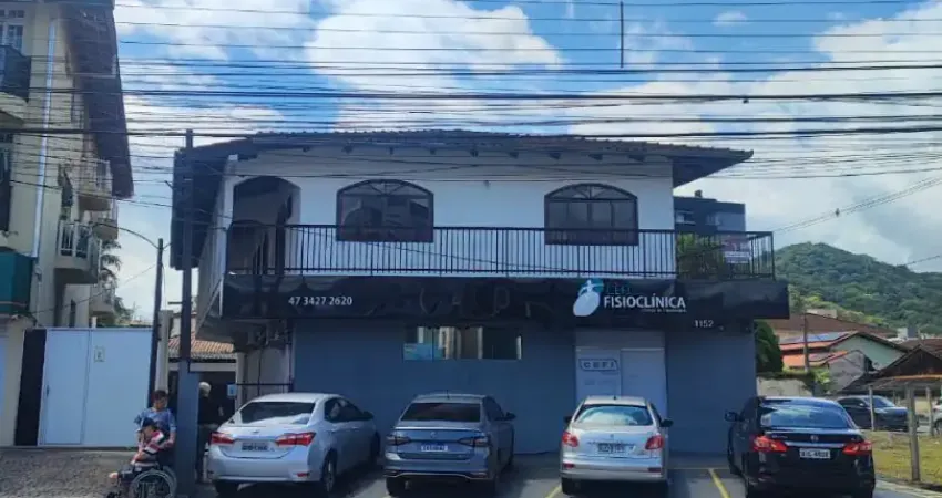 Apartamento com 250mts² (residencial e comercial) para alugar no bairro iririu com 4 quartos.