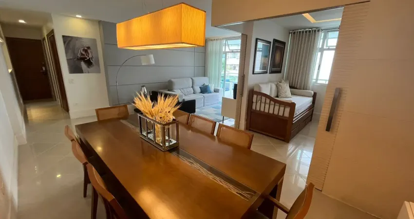 Apartamento com quatro quartos e duas suítes na rua mais desejada em icaraí