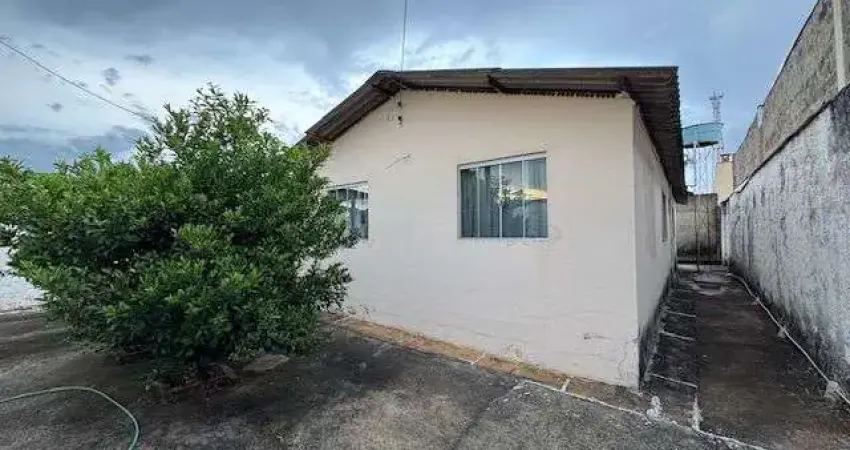 Casa com 3 quartos à venda na Rua VC 30, Conjunto Vera Cruz, Goiânia