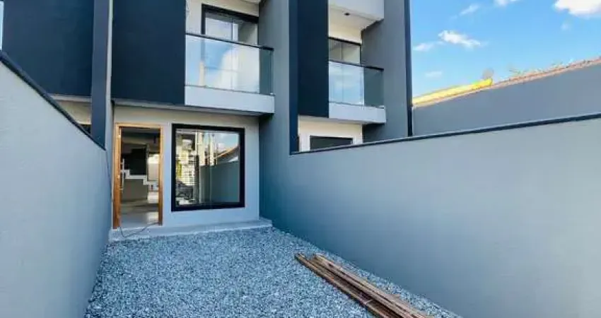 Casa com 2 quartos à venda na Rua Ângelo Buzzi, 32, Zona Industrial, Joinville