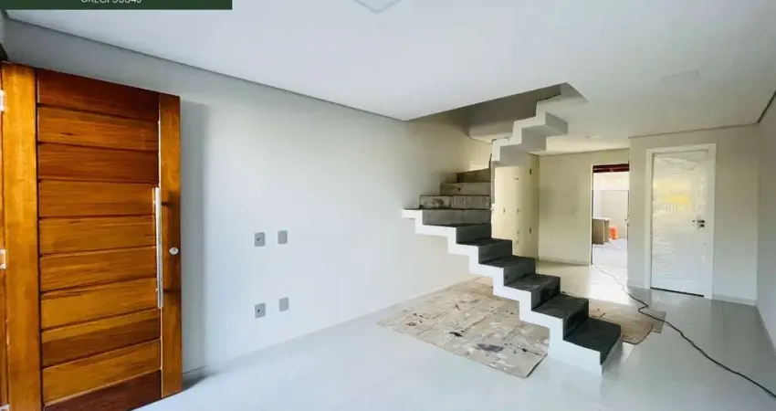 Casa com 2 quartos à venda na Rua Ângelo Buzzi, 32, Zona Industrial, Joinville