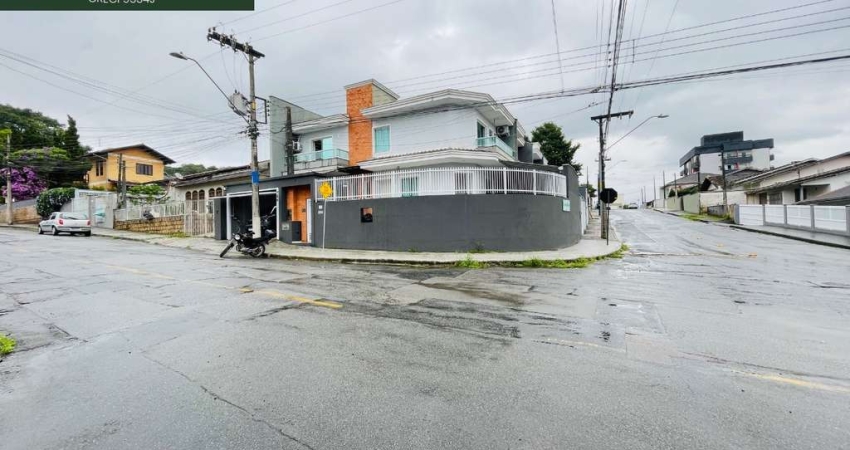 Casa a venda com 2 suítes mais 1 quarto Bairro Glória Joinville/ SC