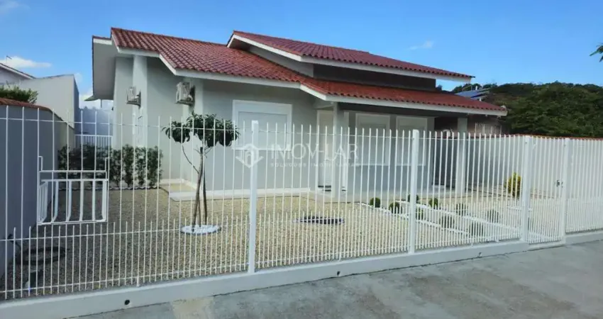 Casa para Venda em Santo Amaro da Imperatriz, São Francisco, 3 dormitórios, 1 suíte, 2 banheiros, 1 vaga