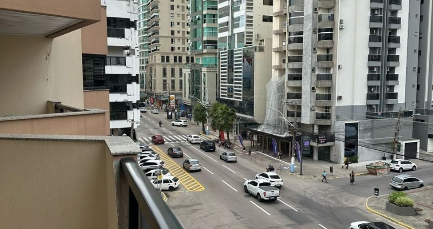 Apartamento com 3 quartos à venda na Rua 227, 27, Morretes, Itapema