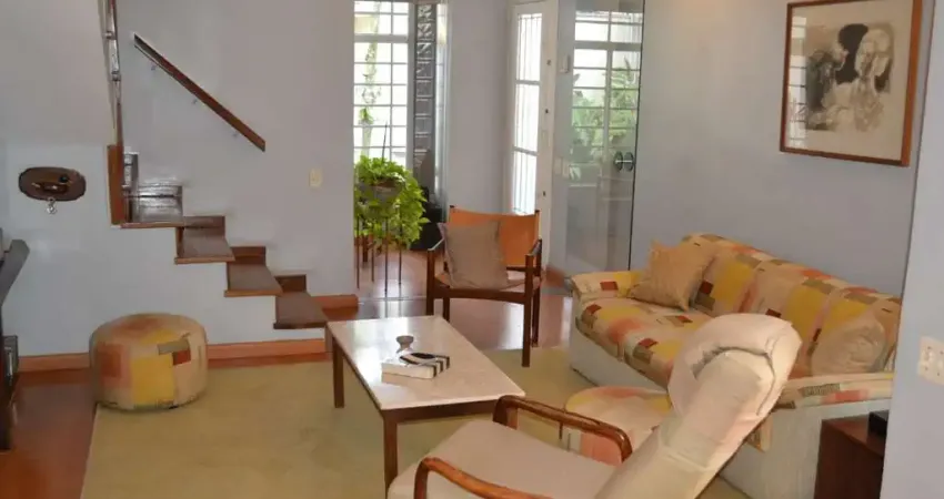 Casa tipo para venda em Aclimação com 4 quartos, sendo 1 suíte, 180m²