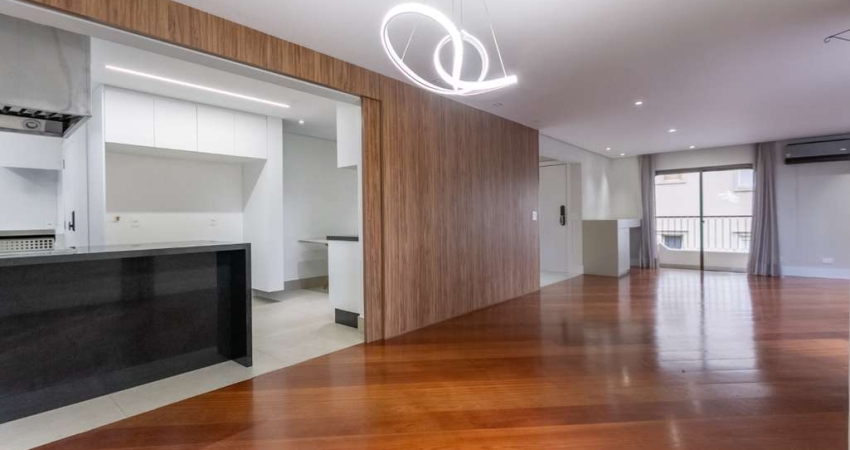Apartamento tipo para venda com 3 quartos, sendo 3 suítes, 195m²