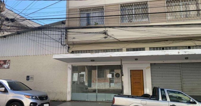 Ampla loja comercial com 48 m² à venda por R$ 300.000,00 ou disponível para aluguel por R$ 2.411,07/mês, localizada no Centro de Juiz de Fora/MG