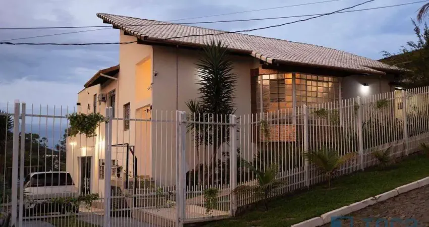 Luxuosa Casa no Condomínio Pomar da Serra com 5 quartos, sendo 3 suítes, à venda, 232 m² por R$ 1.299.000 – Juiz de Fora/MG