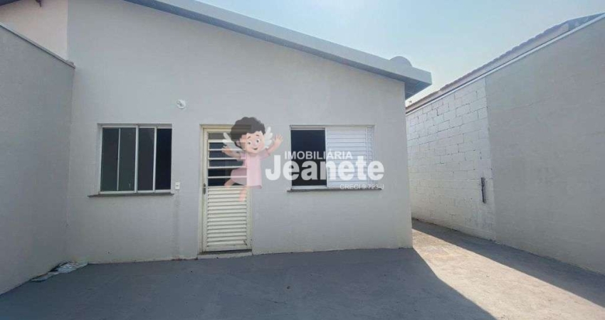 Linda casa a venda no Jardim Residencial Fibra.