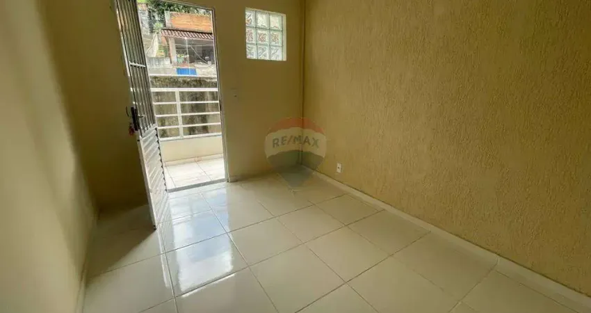 Apartamento de 02 quartos com suíte para locação no Bairro de Lourdes