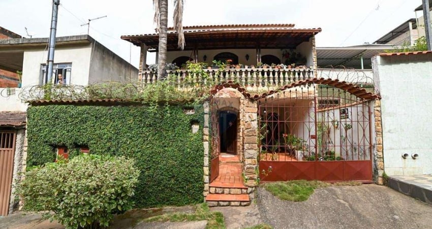 Casa 4 quartos com 2 andares A Venda próxima ao bairro Santa Cruz – Juiz de Fora - MG