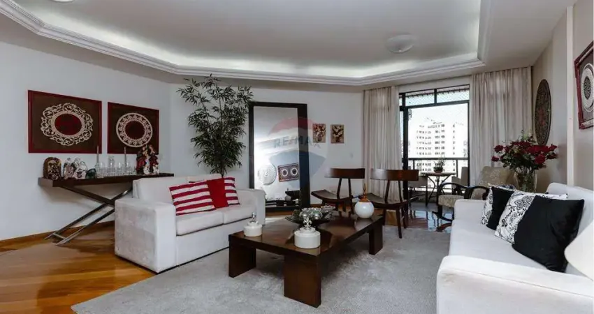 Apartamento Luxuoso com 4 Dormitórios e Varanda no Prestigiado Bairro Bom Pastor