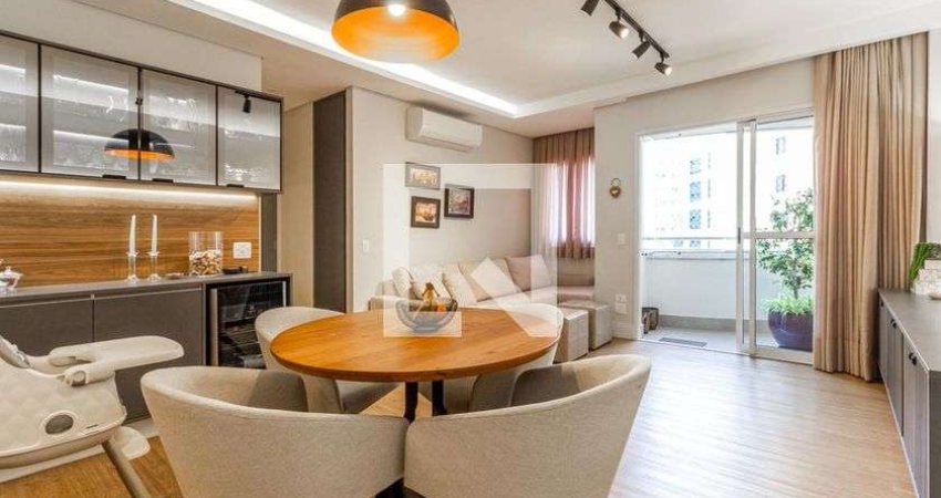 Apartamento à Venda - Vila Olímpia, 2 Quartos,  70 m2