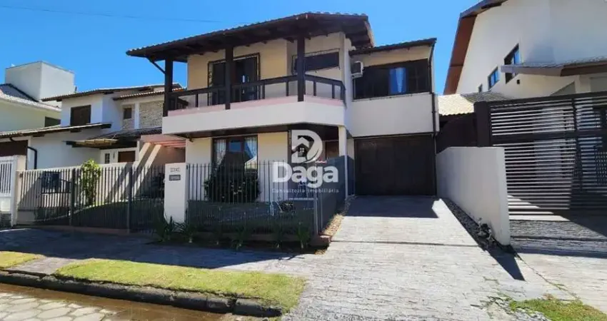 Casa com 3 quartos à venda na Rua Itabira, 153, Itacorubi, Florianópolis
