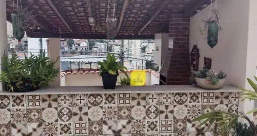 Casa com 3 dormitórios à venda, 250 m² por R$ 520.000,00 - Centenário - Juiz de Fora/MG