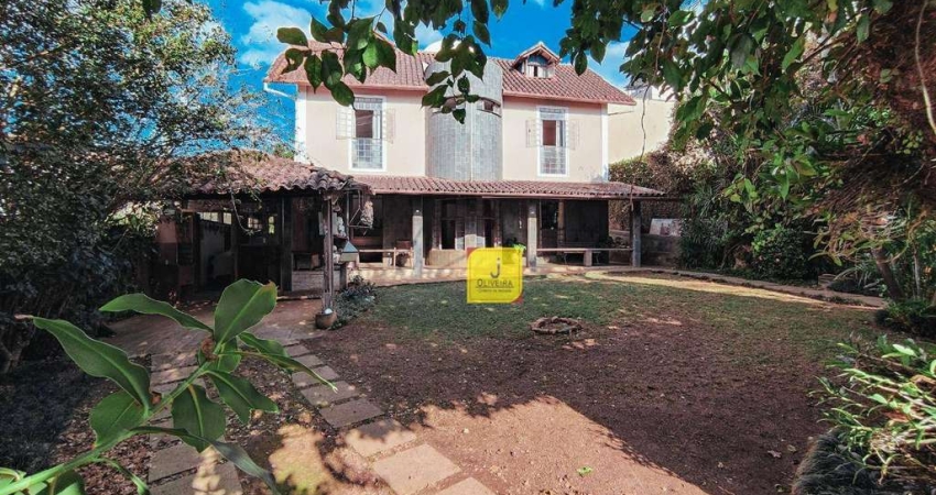 Casa com 4 dormitórios à venda, 280 m² por R$ 880.000,00 - São Pedro - Juiz de Fora/MG