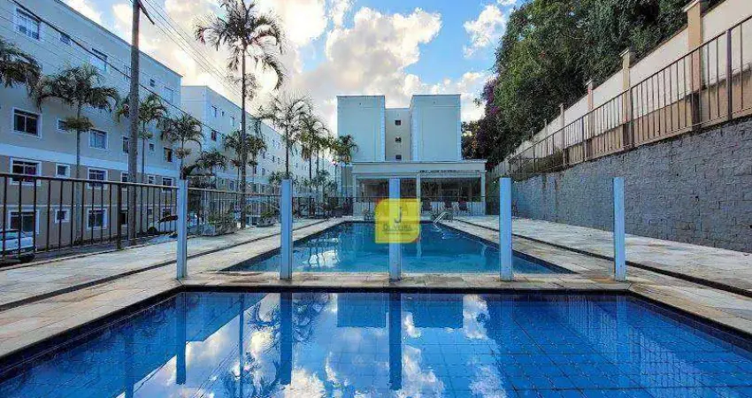 Apto com 2 quartos, garagem e área de lazer no São Pedro
