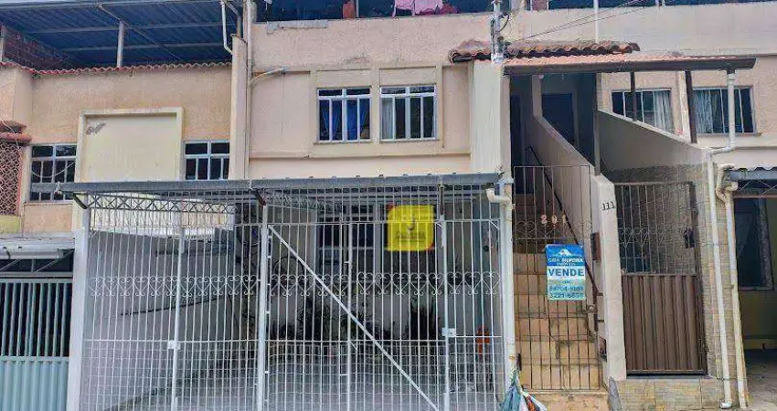 Sobrado com 4 quartos, 2 banheiros, área gourmet e garagem no cidade do sol