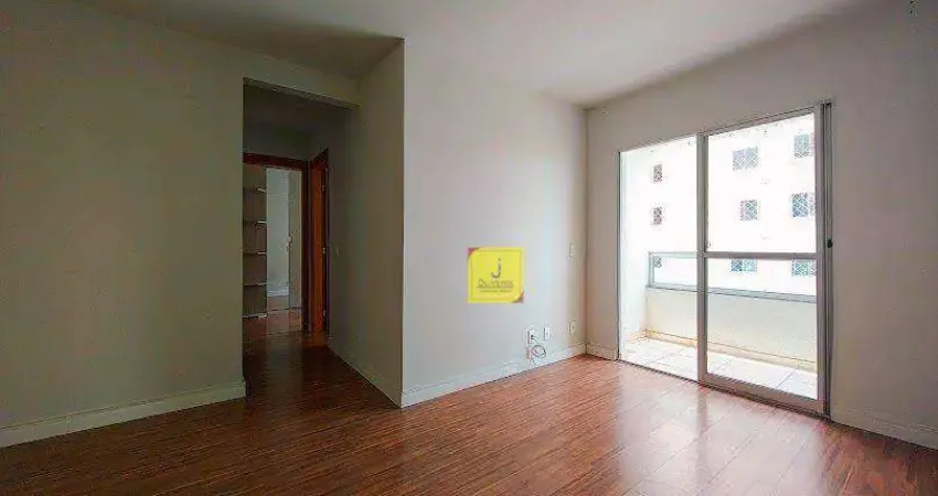 Apartamento com 2 quartos (suíte), varanda, garagem, elevador e área de lazer no mariano procópio/democrata