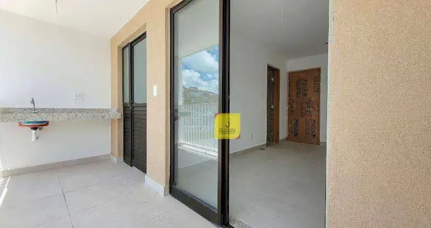 Apto com 2 quartos (suíte), varanda gourmet, garagem e elevador no mariano procópio