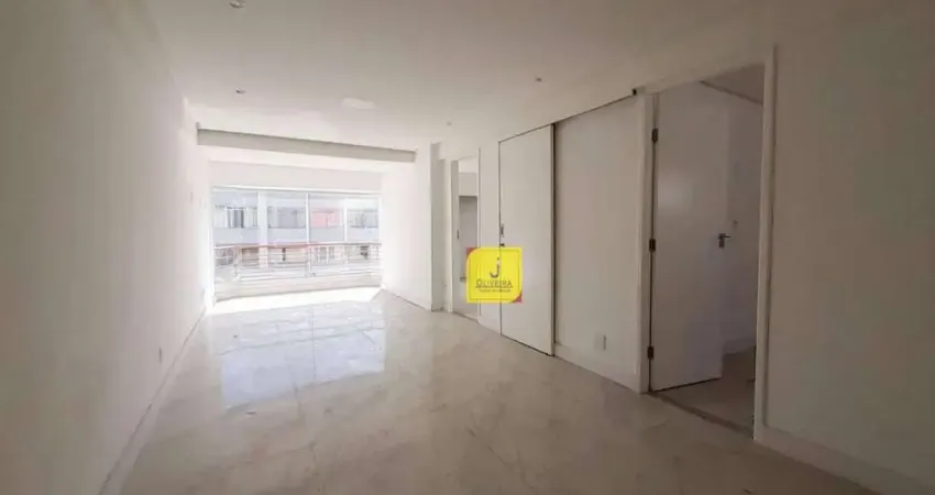 Apto com 2 quartos (suíte), garagem, e elevador no Centro da cidade