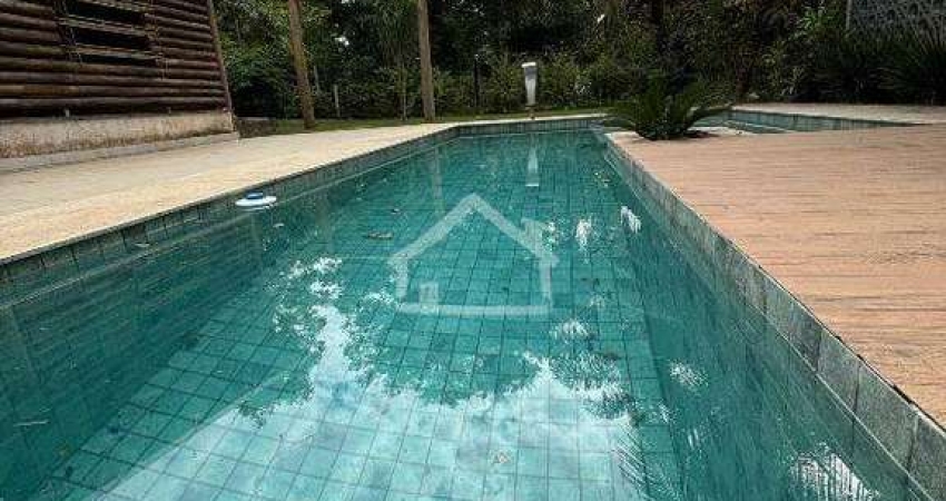 Casa para aluguel, 3 quartos, 1 suíte, 10 vagas, Condomínio Recanto dos Pássaros - Caratinga /MG