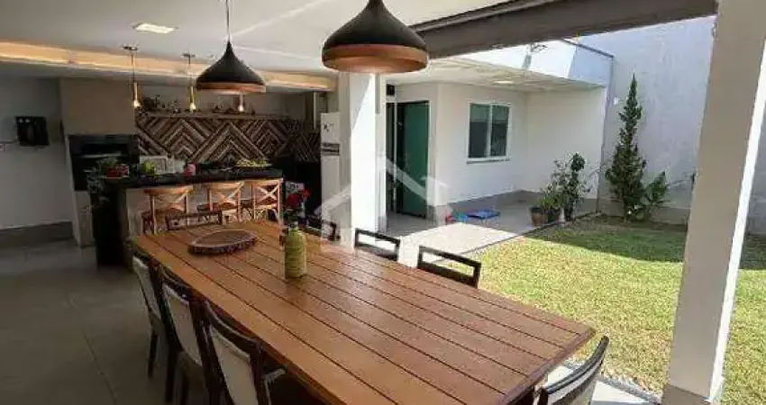 Casa de alto padrão em Cariru, Ipatinga – 5 quartos, 4 suítes, frente, financiamento e permuta