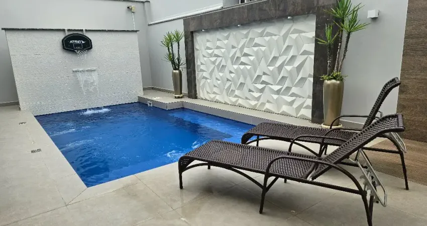 Excelente casa com piscina em Schroeder